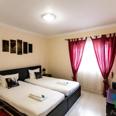 Rowfort - Al Apartment